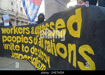 Demonstranten kamen zur Bank von england, um die Rückgabe von Goldlagerstätten zu fordern, trotz gerichtlicher Entscheidungen. Stockfoto