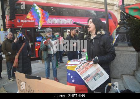 Demonstranten kamen zur Bank von england, um die Rückgabe von Goldlagerstätten zu fordern, trotz gerichtlicher Entscheidungen. Stockfoto