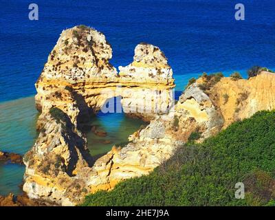 Praia do Camilo mit wunderschönen Dünen in Lagos an der portugiesischen Algarve Stockfoto