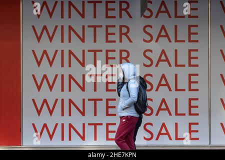 Schild zum Schließen vor dem Kaufhaus „House of Fraser“ in der Oxford Street, London, Uniuted Kingdom Stockfoto