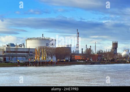 Ludwigshafen, Deutschland - Januar 2022: BASF SE, ein deutsches multinationales Chemieunternehmen und größter Chemieproduzent der Welt Stockfoto