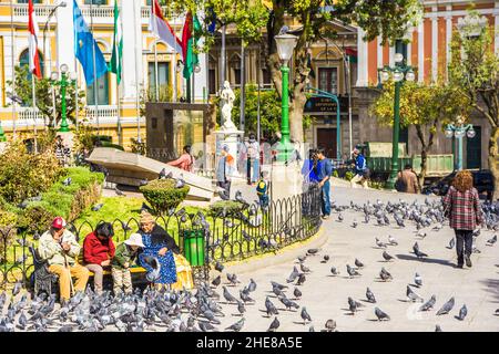 3. Mai 2017 - Peopel auf der Plaza Murillo- La Paz, Bolivien Stockfoto