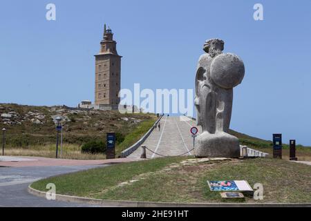 Statue von Breogan, der mystischen keltischen König aus Galizien und mythologischen Vater der galizische Nation in der Nähe der Turm des Herkules in A Coruna entfernt Stockfoto