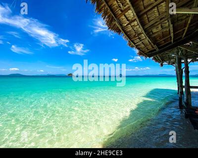 Luftaufnahme von Koh Khai NOK in Phuket, Thailand Stockfoto