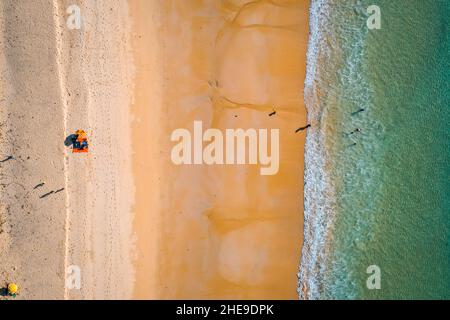 Nai thon Strand und die Holztreppen in Phuket, Thailand Stockfoto