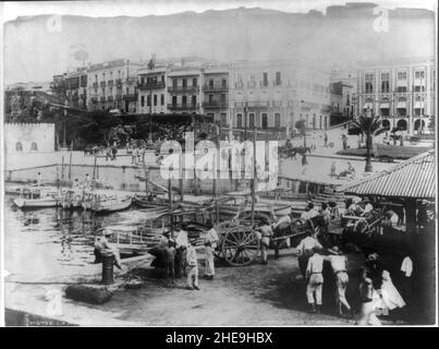 San Juan, Puerto Rico, und Umgebung, 1901-1903- Wharf und plaza Stockfoto