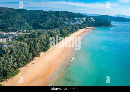 Nai thon Strand und die Holztreppen in Phuket, Thailand Stockfoto