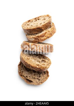Ciabatta-Vollkornbrot. Baguette in Scheiben geschnitten, isoliert auf weißem Hintergrund. Stockfoto
