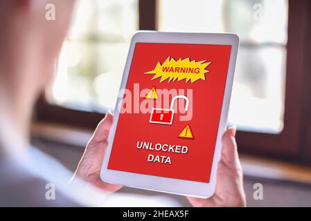 Tablet-Bildschirm mit einem Datensicherheitskonzept Stockfoto