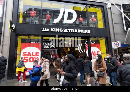 J D Sports in der Oxford Street in London, Trainer und Sportmode-Händler in Großbritannien Stockfoto