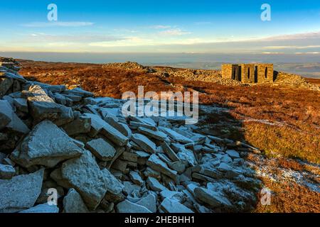 Die drei Stühle Skulpturen von Andy Goldswothy auf Grit Fell, Clough in the Forest of Bowland, Lancashire Stockfoto