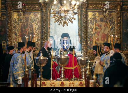 Ökumenisches Patriarchat von Konstantinopel, Istanbul, Türkei - 06. Januar 2022 : Innere Details der historischen Kirche. Stockfoto