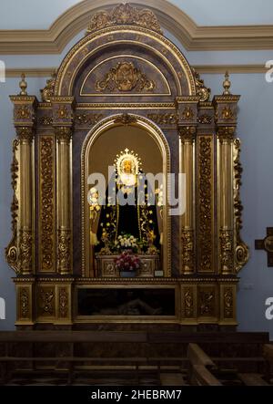 Statue der Jungfrau von los Dolores, Kirche des heiligen Antonius von Padua, Frigiliana, Provinz Malaga, Spanien Stockfoto