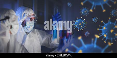 Wissenschaftler, die im Labor an einem Coronavirus-Impfstoff arbeiten Stockfoto