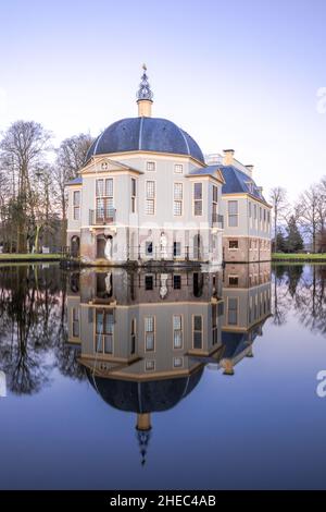 's Graveland, NIEDERLANDE - 09. Januar 2022: Das Haus oder die Burg von De Trompenburgh wurde im 16th. Jahrhundert für admiraal Cornelis Tromp (Gooi-Gebiet) gebaut Stockfoto