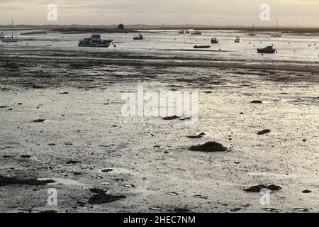 West Mersea, Essex, mit dem Fluss Blackwater bei Ebbe Stockfoto