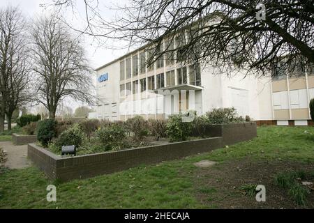 Ehemaliges GKN-Fabrikgelände in Wolverhampton, 2007 für eine Bellway Homes-Wohnsiedlung abgerissen Stockfoto