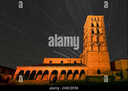 Kirche von San Esteban de Segovia. Stockfoto