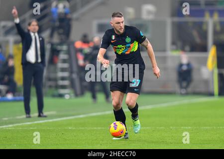 Mailand, Italien. 09th Januar 2022. Milan Skriniar (37) von Inter gesehen in der Serie Ein Spiel zwischen Inter und Latium bei Giuseppe Meazza in Mailand. (Foto: Gonzales Photo/Alamy Live News Stockfoto