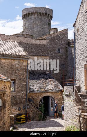 Frankreich, Aveyron, La Couvertoirade, bezeichnet als Les Plus Beaux Villages de France (die schönsten Dörfer Frankreichs), das mittelalterliche befestigte Dorf auf Larzac Stockfoto