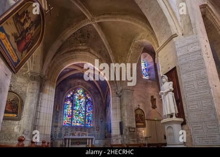 Frankreich, Nievre, Saint-Pierre-le-Moutier, Bühne auf der Via Lemovicensis oder Vezelay Weg, einer der wichtigsten Wege nach Santiago de Compostela, Saint-Pierre Kirche Stockfoto