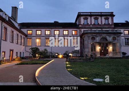 Frankreich, Haut Rhin, Guebwiller, Schloss Neuenbourg, ehemalige Burg der Fürsten-Äbte, dann Industrievilla, heute ein Kultur- und Touristenzentrum Stockfoto