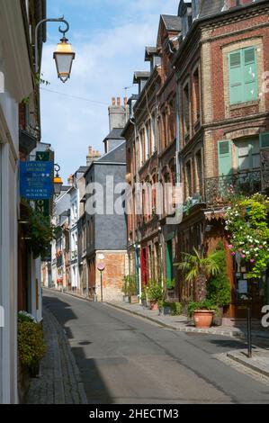 Frankreich, Calvados (14), seine-Mündung, Pays d'Auge, Straße des Stadtzentrums Stockfoto