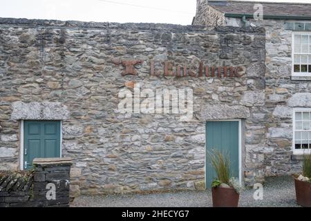 L'Enclume, das kürzlich in Cartmel, Lake District, Cumbria, Großbritannien, einen dritten Michelin-Stern erhielt Stockfoto