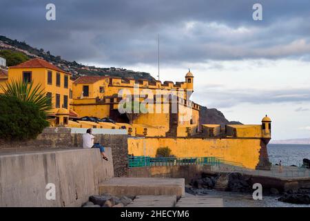 Portugal, Madeira Island, Funchal, Fort Sao Tiago, das das Museum für zeitgenössische Kunst beherbergt Stockfoto