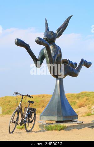 Belgien, Westflandern, Knokke Heist, Zwin Naturschutzgebiet, Bronzeskulptur des englischen Künstlers Barry Flanagan mit dem Titel Hospitality Stockfoto