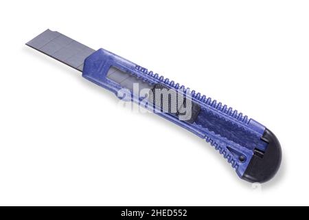 Büromesser mit einklinkiger Klinge isoliert auf weiß Stockfoto