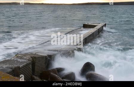 Frühlingsgezeiten über der Jetty Stockfoto