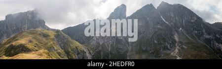 Herrlichem Panoramablick auf Passo Giau in Dolomiten Nationalpark, Italien Stockfoto