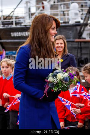 Das Königspaar Prinz William und Kate Middleton stattete am 23rd. November 2015 ihren ersten offiziellen Besuch in Dundee ab, um das RRS Discovery-Schiff, Großbritannien, zu sehen Stockfoto