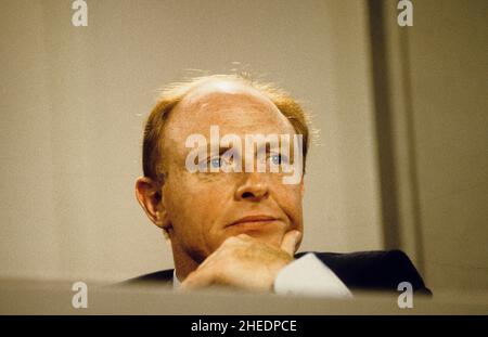 Parteichef Neil Kinnock auf der Parteikonferenz der Labour Party. Bild von DAVID BAGNALL Stockfoto