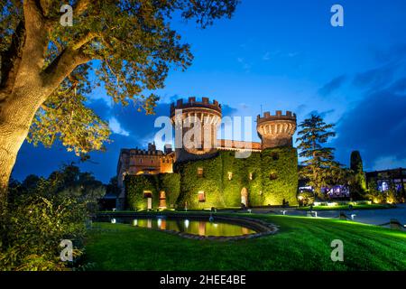 Das Schloss Peralada befindet sich in Peralada Katalonien Spanien. Es wurde ursprünglich in IX gebaut. Schloss Castell de Peralada. Sitz der mittelalterlichen Dynastie von Stockfoto