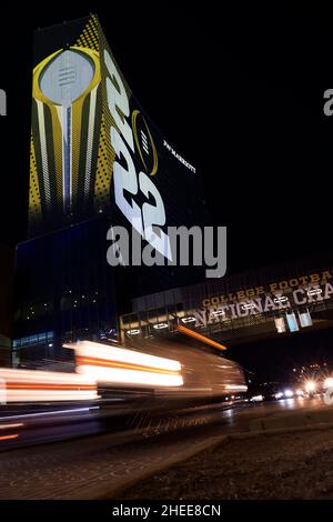 Indianapolis, Indiana, USA. 9th Januar 2022. Das JW Marriott ist Gastgeber des NCAA Football 2022 CFP National Championship-Spiels zwischen Georgia Bulldogs und Alabama im Lucas Oil Stadium in Indianapolis, Indiana. JP Waldron/Cal Sport Media/Alamy Live News Stockfoto