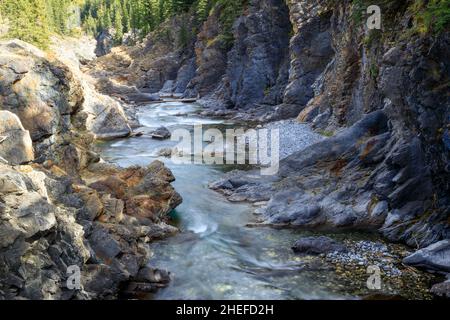 Sheep River Provincial Park ist ein Provinzpark in Alberta, Kanada, 23 Kilometer westlich von Turner Valley am Highway 546. Es ist Teil des Kan Stockfoto