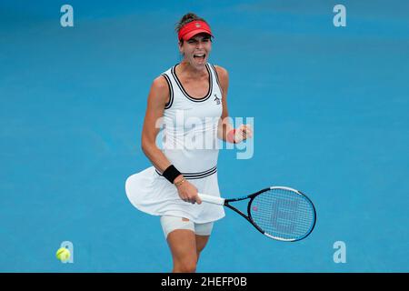 Sydney, Australien. 11th Januar 2022. Ajla Tomljanovic aus Australien feiert den Sieg über Anna Karolina Schmiedlova aus der Slowakischen Republik während des Sydney Tennis Classic 2022 im Sydney Olympic Park Tennis Center, Sydney, Australien am 11. Januar 2022. Foto von Peter Dovgan. Nur zur redaktionellen Verwendung, Lizenz für kommerzielle Nutzung erforderlich. Keine Verwendung bei Wetten, Spielen oder Veröffentlichungen einzelner Clubs/Vereine/Spieler. Kredit: UK Sports Pics Ltd/Alamy Live Nachrichten Stockfoto