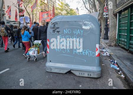 CABA, Buenos Aires, Argentinien; 24. September 2021: Globaler Klimabrike, Texte Es gibt keine Zukunft für deinen Sohn Alberto und genug von Terrizid. Stockfoto