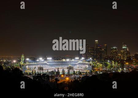 Los Angeles, 29. JUL 2016 - Nachtansicht des berühmten Dodger Stadions Stockfoto