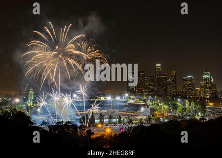 Los Angeles, 29. JUL 2016 - wunderschönes Feuerwerk über dem berühmten Dodger Stadium Stockfoto
