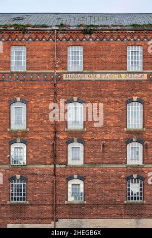 Verwelktes Industriewerk „Healings Flour Mill“ Tewkesbury, Gloucestershire, England Stockfoto