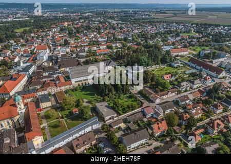 Altötting ist ein landesweit bekannter Wallfahrtsort in der Tourismusregion Inn-Salzach. Stockfoto
