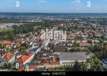 Altötting ist ein landesweit bekannter Wallfahrtsort in der Tourismusregion Inn-Salzach. Stockfoto