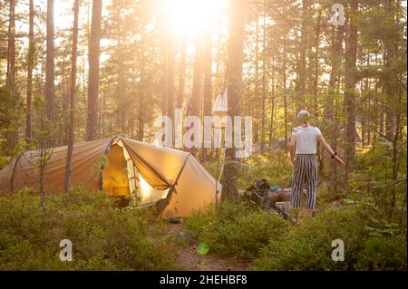 Camping in ISO-Holma, Nuuksio Nationalpark, Finnland Stockfoto