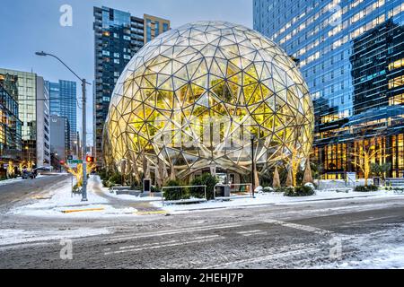 Amazon Spheres auf dem Campus der Amazon-Zentrale in Seattle, Washington, USA Stockfoto