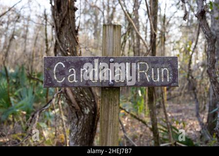 Cardinal Run Trail Schild im Lake Fausse State Park Stockfoto