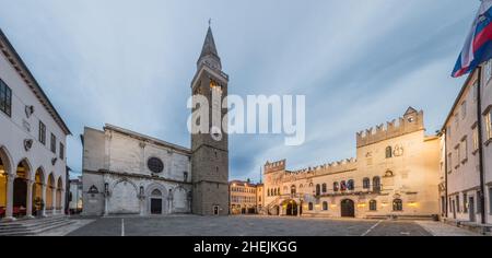 Panorama des Titov Trg Platzes in Koper, Slowenien Stockfoto