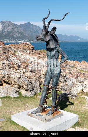 Nanette Ranger Skulptur, The Hunt 2020, Teil von Hermanus's Sculpture on the Cliffs Projekt, Hermanus, Western Cape, Südafrika, 21/12/2021. Stockfoto